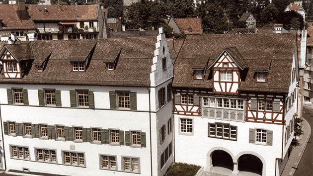 Situationsplan ganz unten auf dieser Seite.